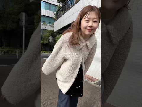 ホリデー気分で楽しむ、大人の冬コーデ サムネイル