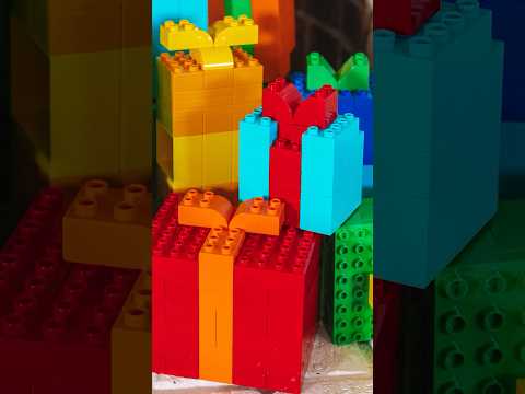 The Official LEGO Birthday Gift!!! 🎁 サムネイル
