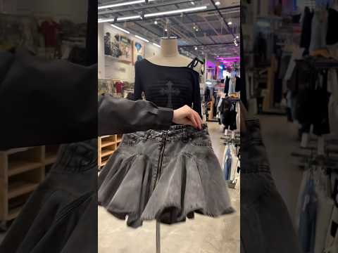 【これから春本番🌷Y2K・グランジ風コーデ☦️】参考にしてみてね🫶shorts fashion wego outfit… サムネイル