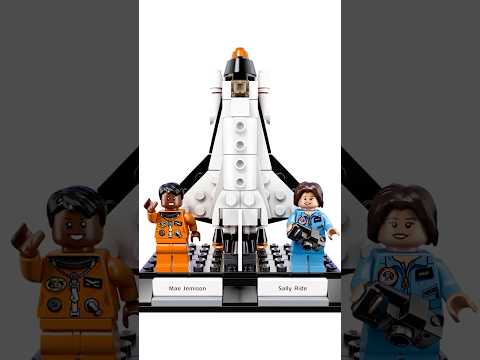 This LEGO Set Confuses And Frightens Me サムネイル